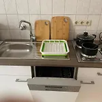 Grüne Oase Neben Hbf, 10 Min Von Düsseldorf Hbf Apartment